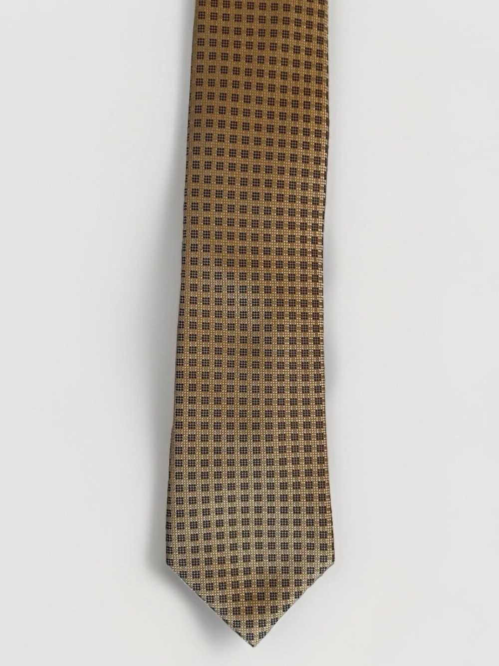 Michael Kors 100% Silk Tie - Tan with Geometric Pattern (3.25 in x 59.5 in)